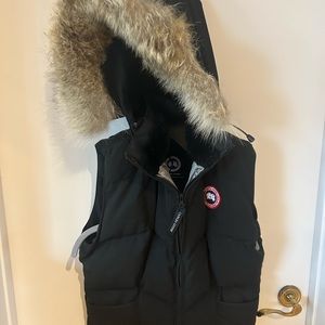 Canada Goose vest with fur trim hood, size medium